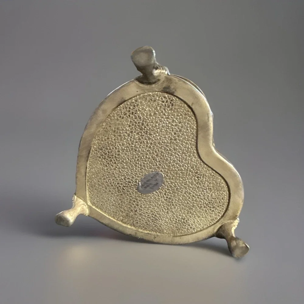 Vintage Victorian-Style Heart Jewelry Box Silver-Tone Lion Head Feet‎ 4